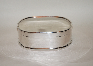 Scatola grande ovale in argento